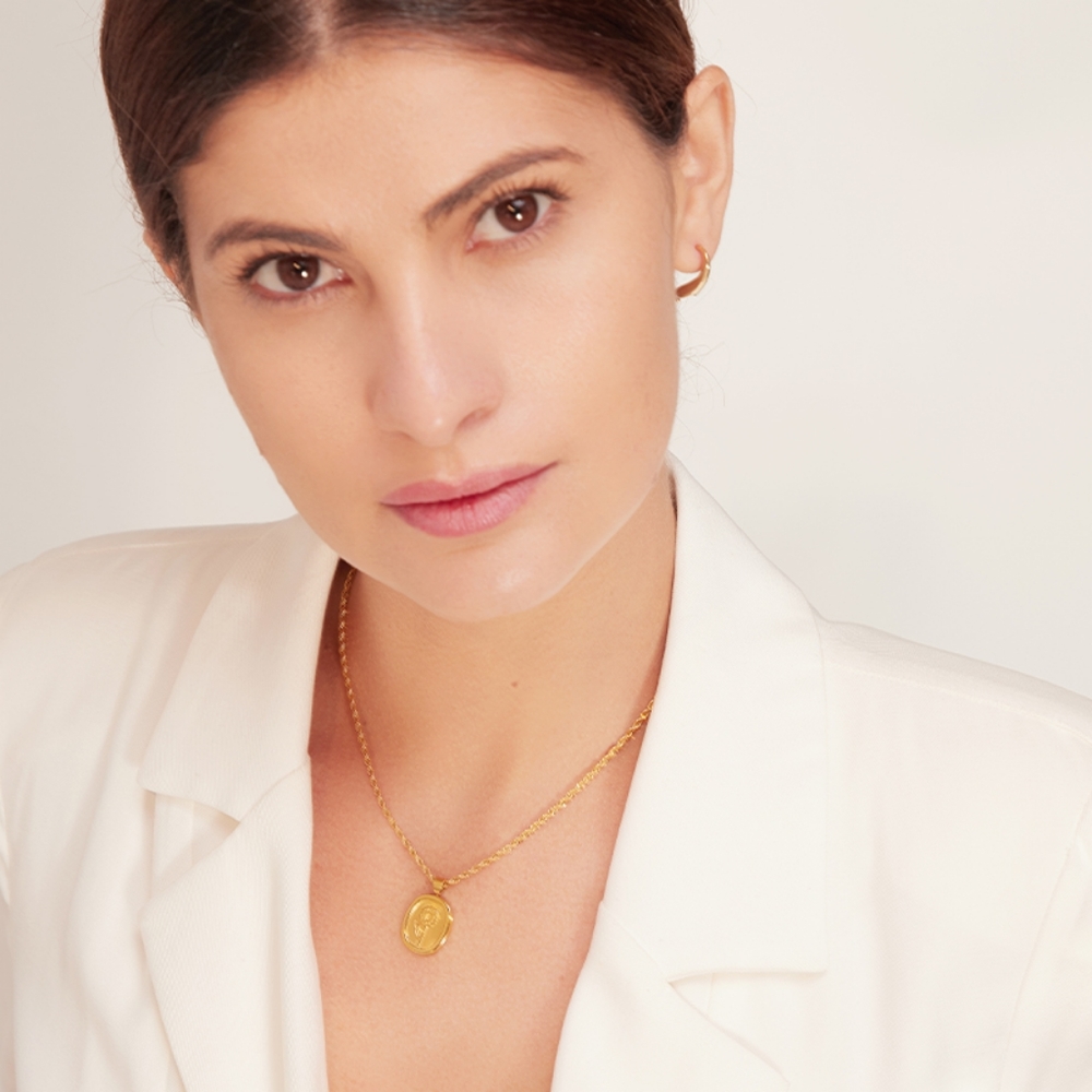 Awesome Oval Flower Necklace - Picture 6 of 8